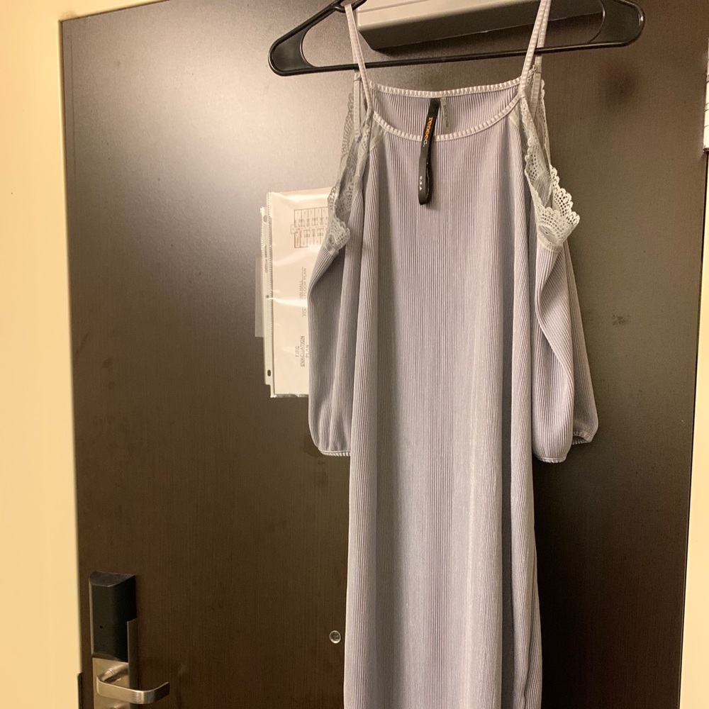 Dress - Picture 2 of 3